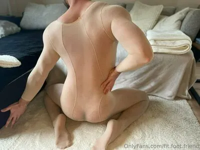 Fit Foot Friend OnlyFans Leaked Free Thumbnail Picture - #LInBCYY4Ux