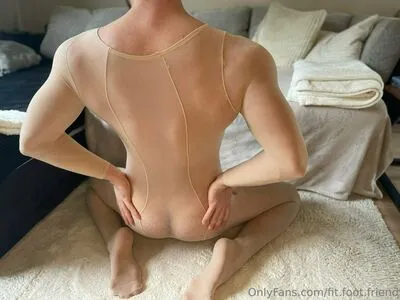 Fit Foot Friend OnlyFans Leaked Free Thumbnail Picture - #lHRBrfexGP