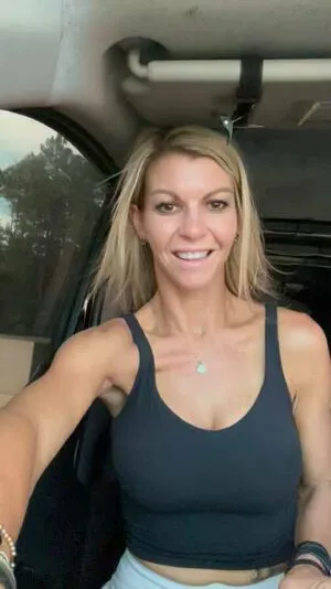 Fit Wife And Mom OnlyFans Leaked Free Thumbnail Picture - #PXCipZ2W3b
