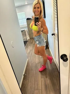 Fit Wife And Mom OnlyFans Leaked Free Thumbnail Picture - #chDdPv5riN