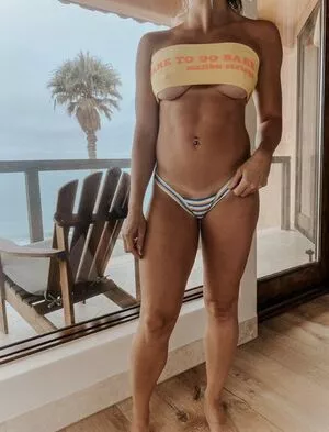 FitandFlirtyHotwife OnlyFans Leaked Free Thumbnail Picture - #QwWW02mGg2