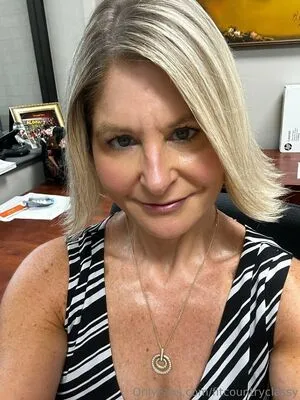 Fitcountryclassy OnlyFans Leaked Free Thumbnail Picture - #76Z8IF1FLg
