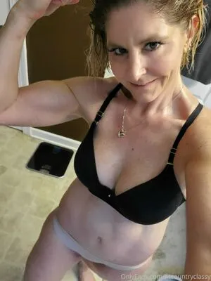 Fitcountryclassy OnlyFans Leaked Free Thumbnail Picture - #8JMr4I4XMF