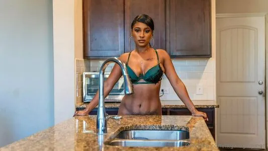 Fitgaragequeen OnlyFans Leaked Free Thumbnail Picture - #q53Gc1cyWl