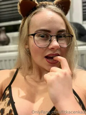 Fitkacenka2 OnlyFans Leaked Free Thumbnail Picture - #ElEEZTLQL7