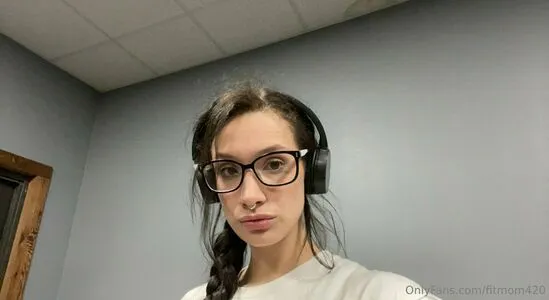 Fitmom420 OnlyFans Leaked Free Thumbnail Picture - #HfCUsHxGvj