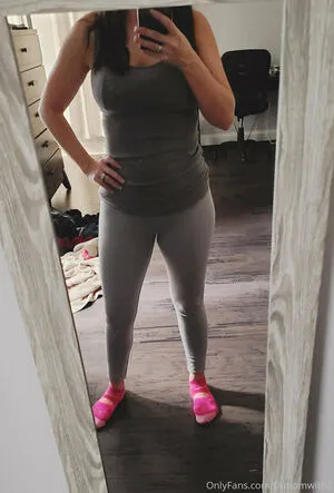 Fitmomwith3 OnlyFans Leaked Free Thumbnail Picture - #teKURSTuWl