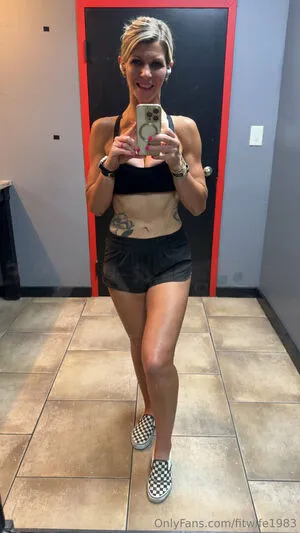 Fitwife1983 OnlyFans Leaked Free Thumbnail Picture - #1C3gajtiAW