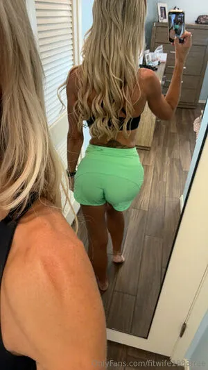 Fitwife1983free OnlyFans Leaked Free Thumbnail Picture - #TifFaLogJr