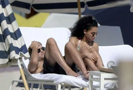 Fka Twigs OnlyFans Leaked Free Thumbnail Picture - #5JuGrNG8r8