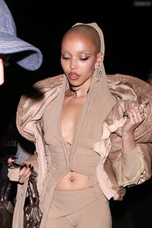 Fka Twigs OnlyFans Leaked Free Thumbnail Picture - #uRYAaXstim
