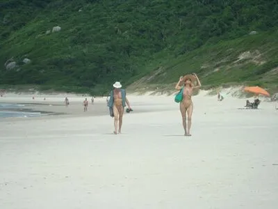 Flagras Em Praia OnlyFans Leaked Free Thumbnail Picture - #U36Cpy5ToV