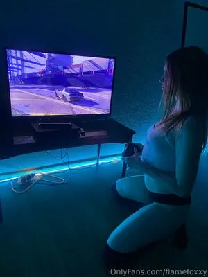 Flamefoxxy OnlyFans Leaked Free Thumbnail Picture - #Y1NMtikTAy