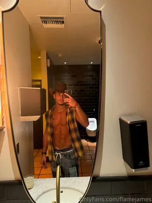 Flamejames OnlyFans Leaked Free Thumbnail Picture - #aQYBF8dOiO