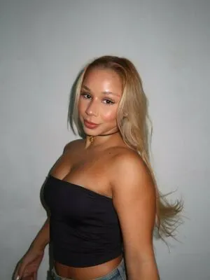 Flavia Saraiva OnlyFans Leaked Free Thumbnail Picture - #bIE9T9p3j5