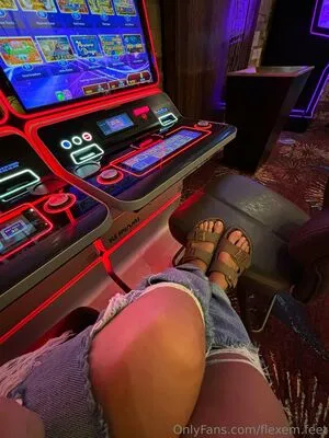 Flexem Feet OnlyFans Leaked Free Thumbnail Picture - #lLeCTTth1M