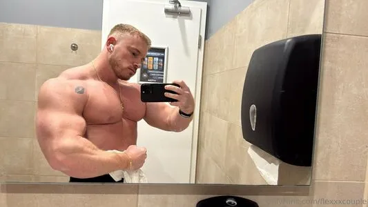 Flexxxcouple OnlyFans Leaked Free Thumbnail Picture - #0ciQqKy2uI