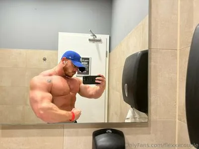 Flexxxcouple OnlyFans Leaked Free Thumbnail Picture - #1MpVPsvApR