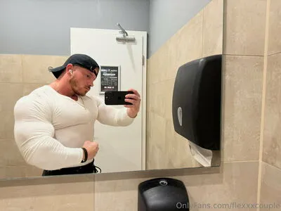 Flexxxcouple OnlyFans Leaked Free Thumbnail Picture - #5XyKPRkZXZ