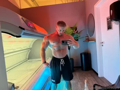 Flexxxcouple OnlyFans Leaked Free Thumbnail Picture - #6bI9e13AK1