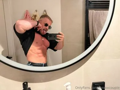 Flexxxcouple OnlyFans Leaked Free Thumbnail Picture - #8xC17bfU3S