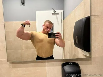Flexxxcouple OnlyFans Leaked Free Thumbnail Picture - #AVJNQycmZB