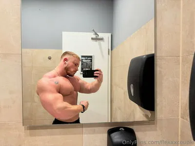 Flexxxcouple OnlyFans Leaked Free Thumbnail Picture - #Cq3VqyYnlW