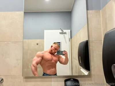 Flexxxcouple OnlyFans Leaked Free Thumbnail Picture - #FXpb4YIMKK