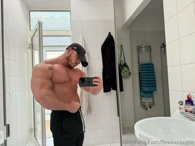 Flexxxcouple OnlyFans Leaked Free Thumbnail Picture - #McVlnBr3T3