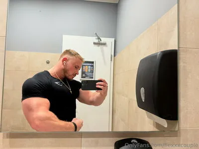 Flexxxcouple OnlyFans Leaked Free Thumbnail Picture - #Oh7SHTsSeC