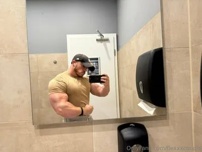 Flexxxcouple OnlyFans Leaked Free Thumbnail Picture - #OjkbFibHKp