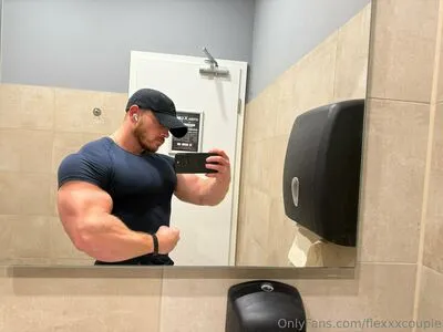 Flexxxcouple OnlyFans Leaked Free Thumbnail Picture - #T6pI13gCP5