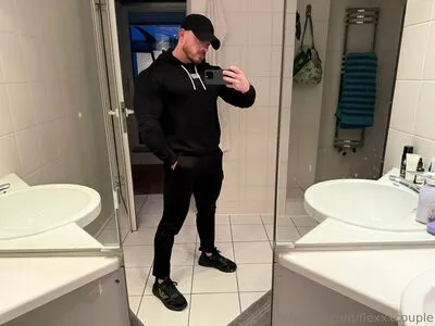 Flexxxcouple OnlyFans Leaked Free Thumbnail Picture - #gEsYWkg19H