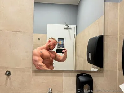 Flexxxcouple OnlyFans Leaked Free Thumbnail Picture - #rlgLB01o4b
