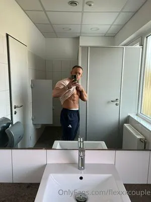 Flexxxcouple OnlyFans Leaked Free Thumbnail Picture - #6cldTEyJUF