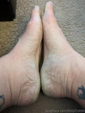 Flirtyf33t94 OnlyFans Leaked Free Thumbnail Picture - #4tz9s7uqx4