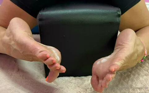 Flirtypawsfree OnlyFans Leaked Free Thumbnail Picture - #tpNR55H6BR