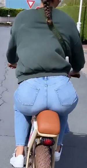 Flora Coquerel OnlyFans Leaked Free Thumbnail Picture - #H1r3gk1qW9