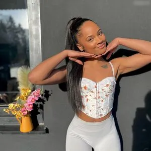 Flora Farrell OnlyFans Leaked Free Thumbnail Picture - #3LgBWlkaJR