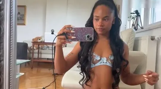 Flora Farrell OnlyFans Leaked Free Thumbnail Picture - #aXxQS2Kjck