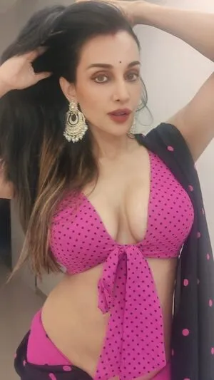 Flora Saini OnlyFans Leaked Free Thumbnail Picture - #MePIewYOqC
