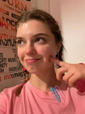 Floral Karry OnlyFans Leaked Free Thumbnail Picture - #9e2DfdnihI