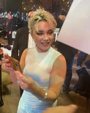 Florence Pugh OnlyFans Leaked Free Thumbnail Picture - #1P0BH7Ccuf