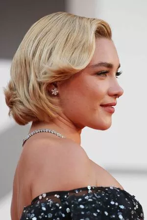 Florence Pugh OnlyFans Leaked Free Thumbnail Picture - #1XEwPxXBbI