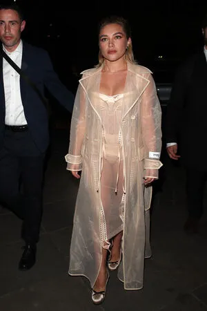 Florence Pugh OnlyFans Leaked Free Thumbnail Picture - #Aeobpmz1Ok