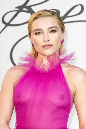 Florence Pugh OnlyFans Leaked Free Thumbnail Picture - #B3TlIVxmHj