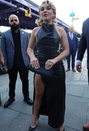 Florence Pugh OnlyFans Leaked Free Thumbnail Picture - #GwZ5oO94Xp