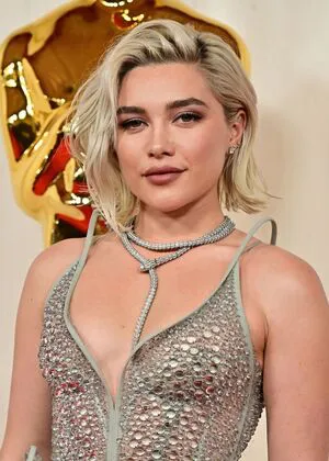 Florence Pugh OnlyFans Leaked Free Thumbnail Picture - #KTYTTkK509