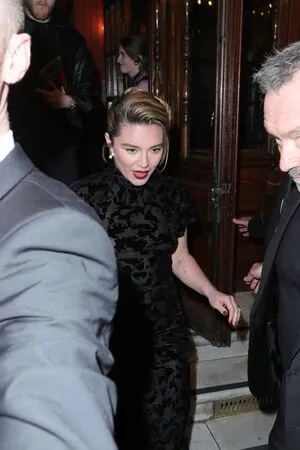 Florence Pugh OnlyFans Leaked Free Thumbnail Picture - #U6i7YRNguk