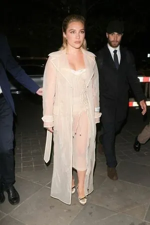 Florence Pugh OnlyFans Leaked Free Thumbnail Picture - #YIhKbFDvK5